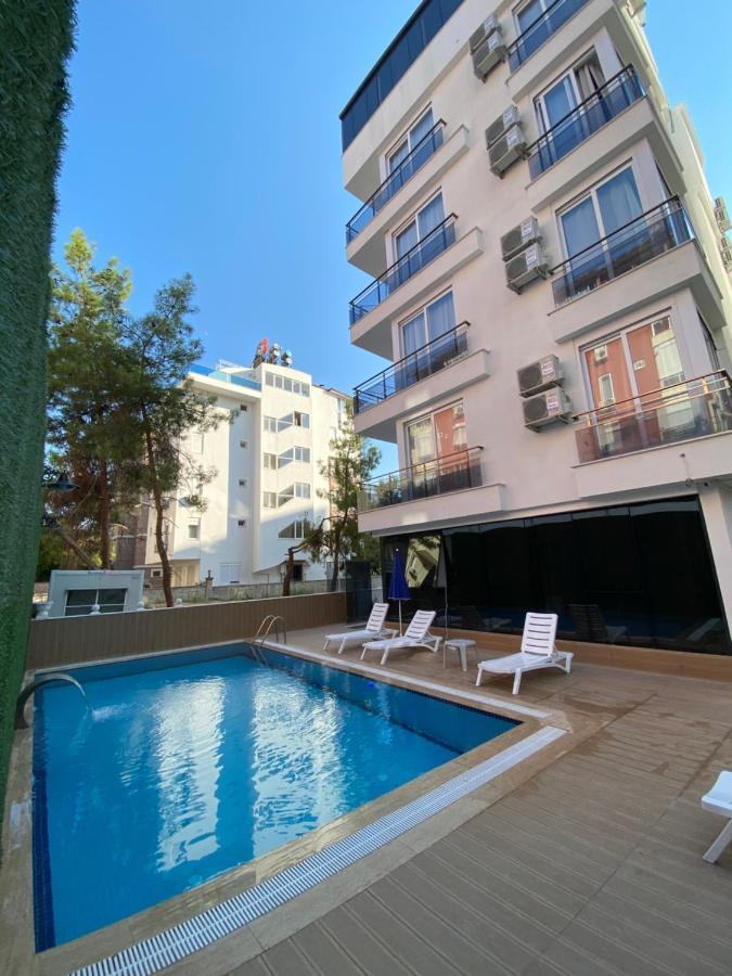 London Otel Анталия Екстериор снимка