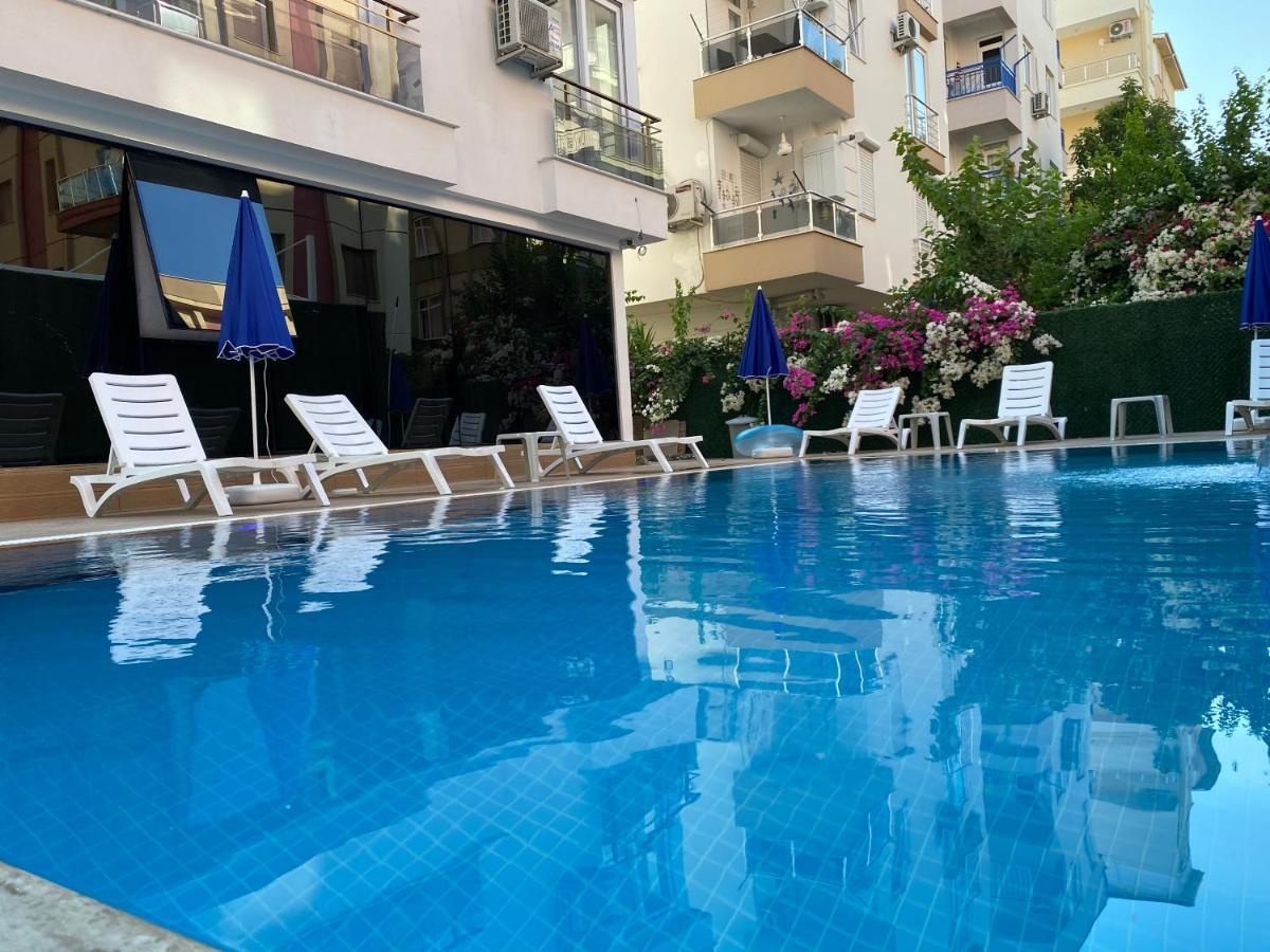 London Otel Анталия Екстериор снимка
